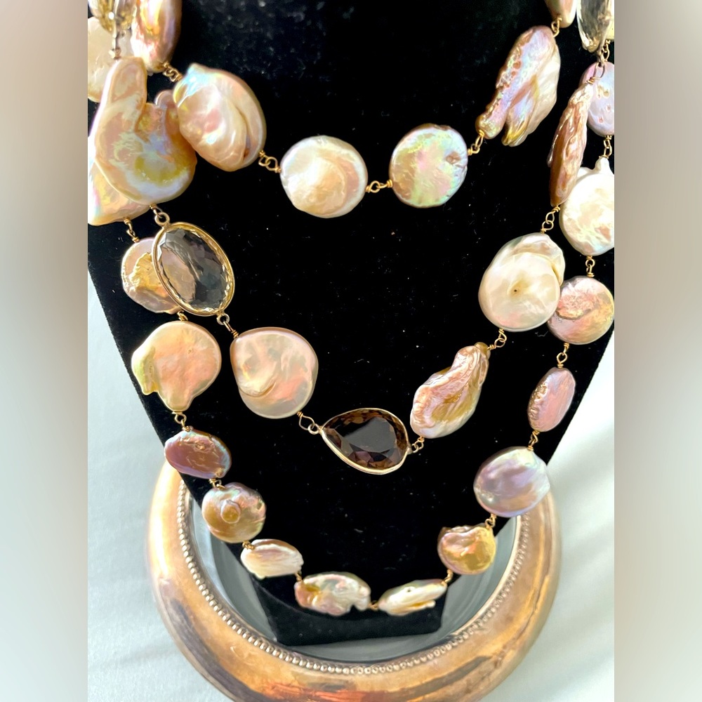 Stunning Keshi Pearl Necklace with Topaz Inserts